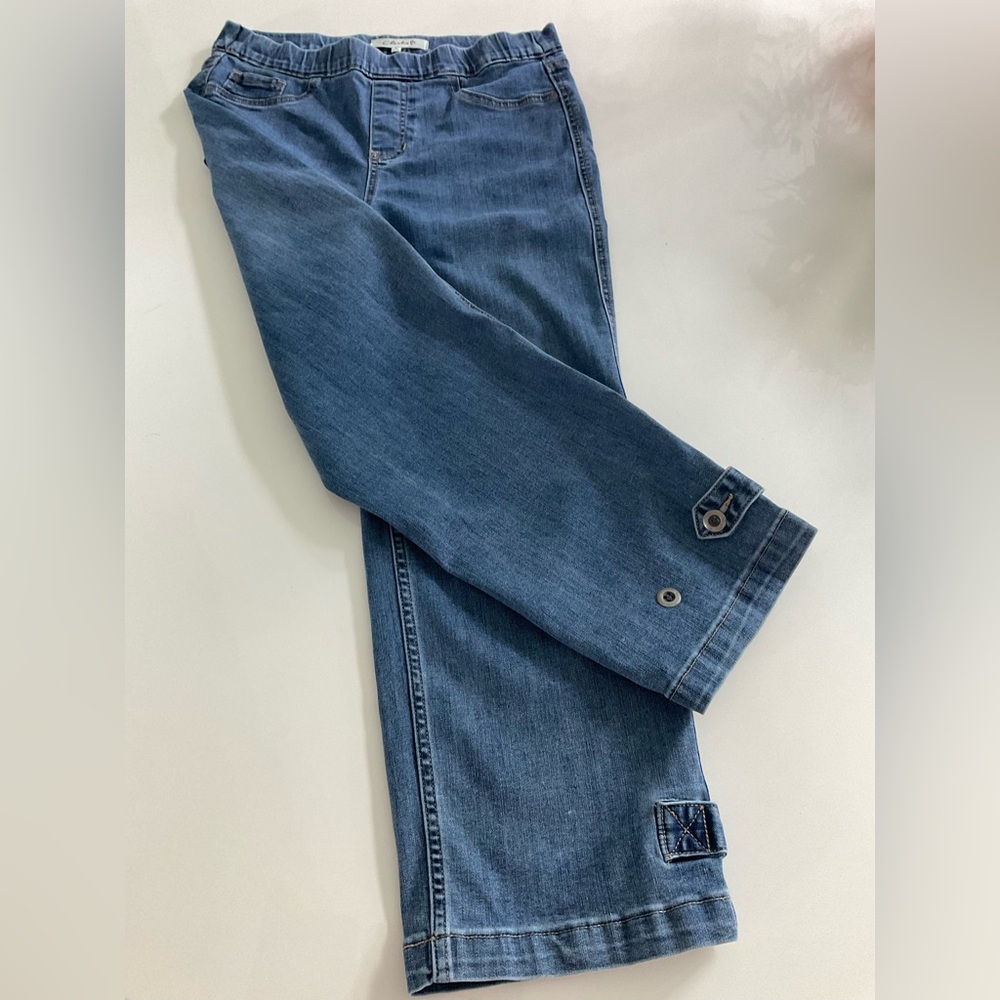 Charlie B Denim Capri Jeans